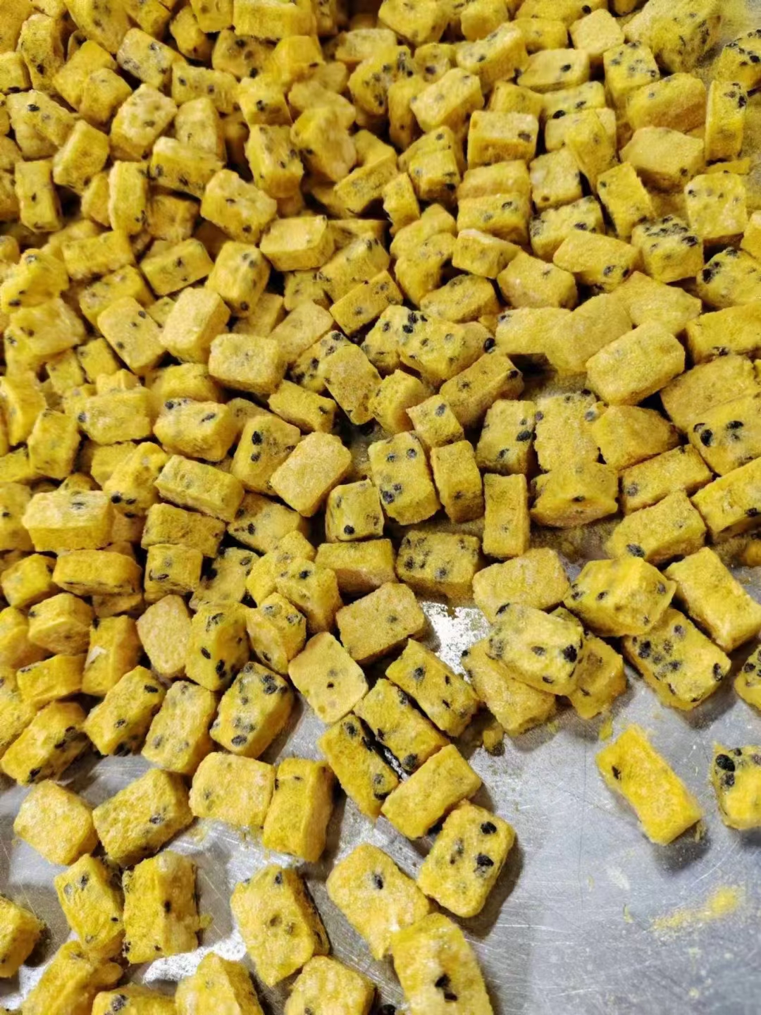 Freeze-Dried Passion Fruit